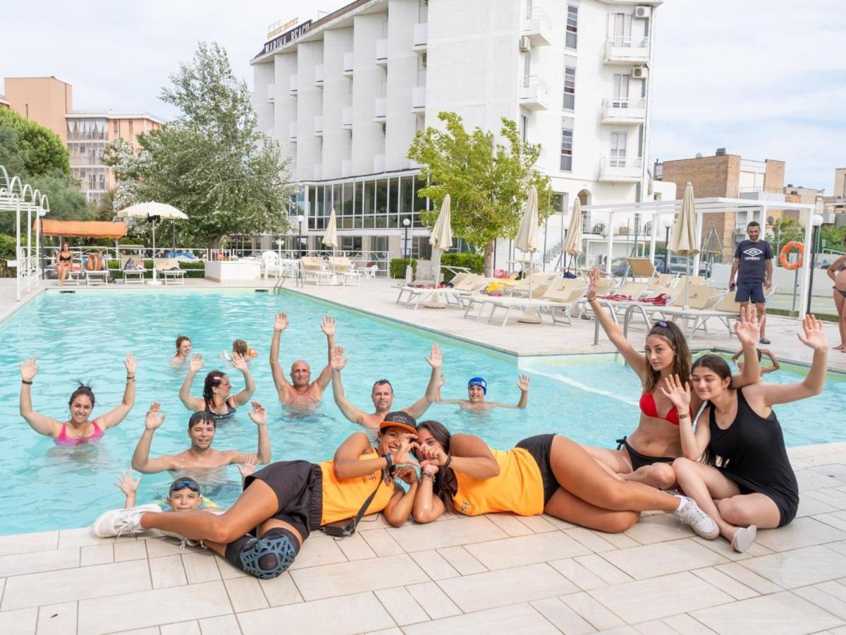 Hotel Marina Beach - Azzurro Club ราเวนนา ภายนอก รูปภาพ