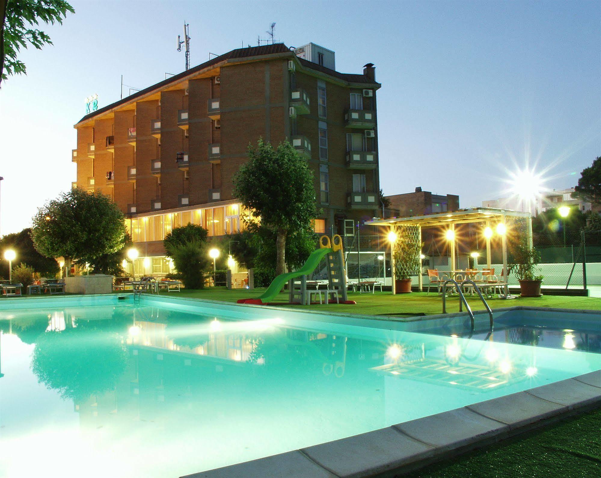 Hotel Marina Beach - Azzurro Club ราเวนนา ภายนอก รูปภาพ